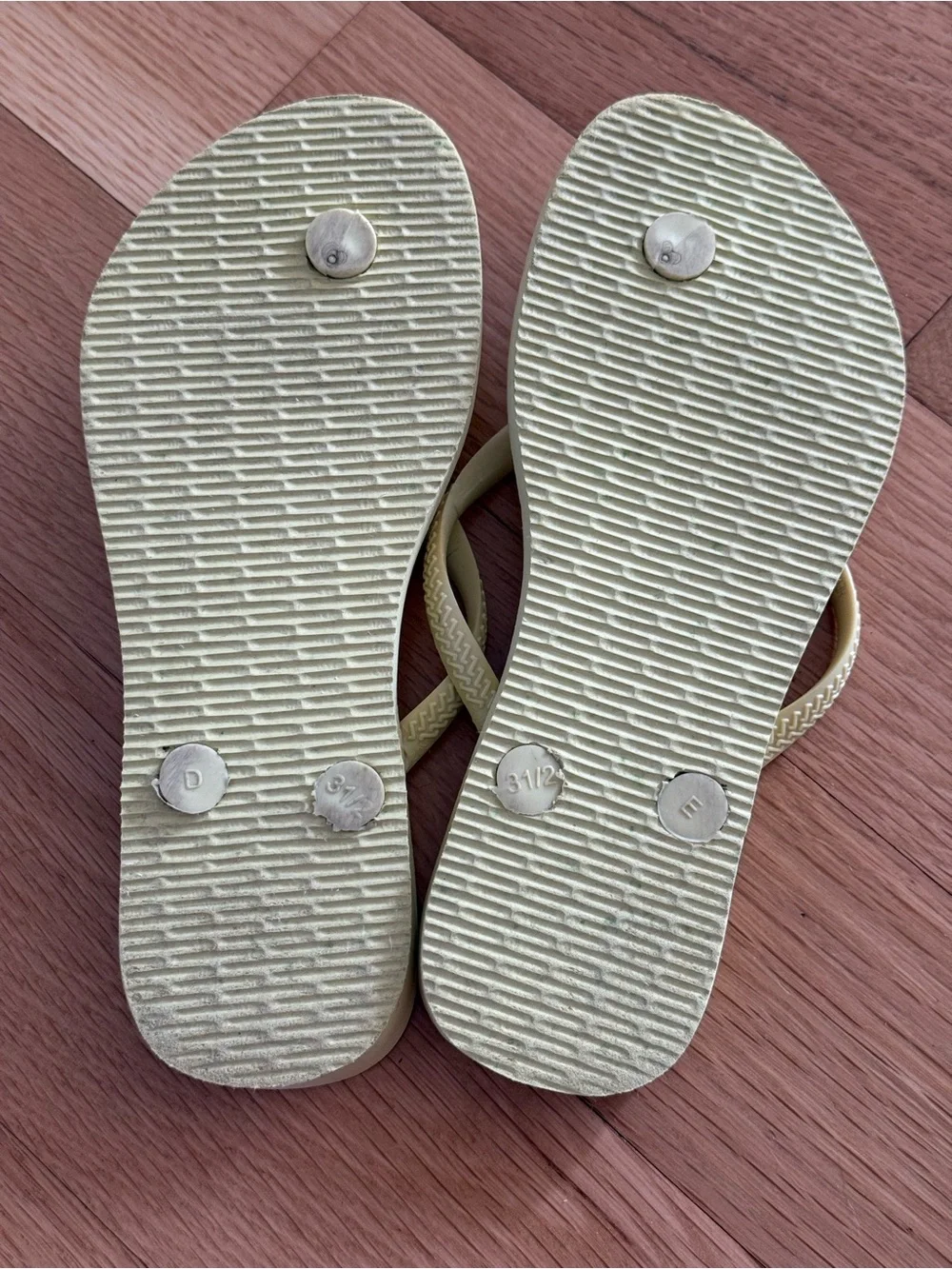 Two Pairs Kids Havianas Flip Flops Size 2Y